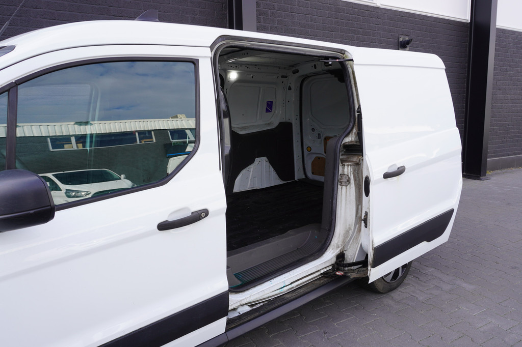 Ford Transit Connect 1.5 EcoBlue L2 EURO 6 - Airco - Cruise - Camera - € 12.499,- Excl. 9