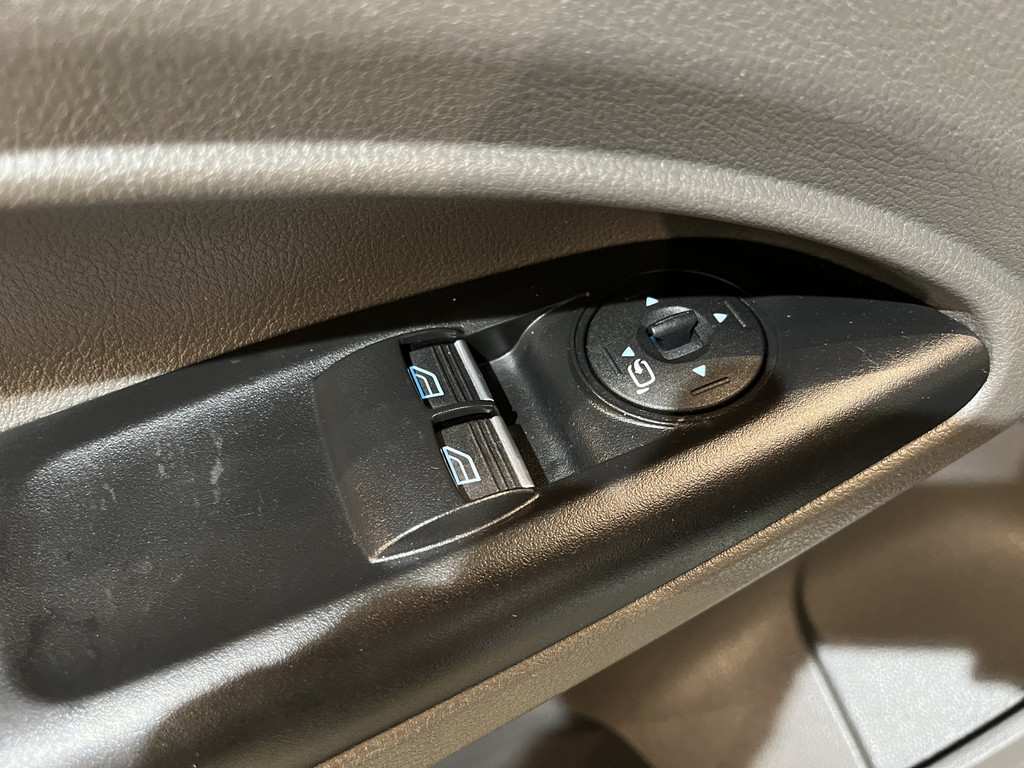 Ford Transit Connect 1.5 EcoBlue L2 Trend / Euro 6 / Airco / Cruise Control / PDC 10