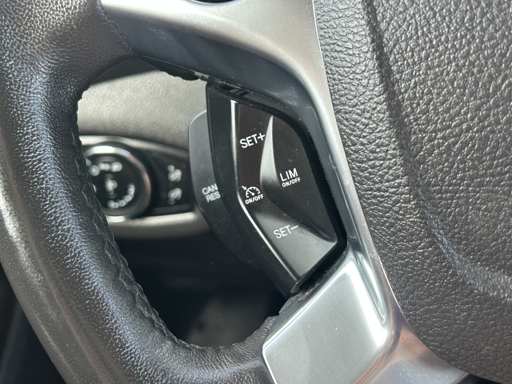 Ford Transit Connect 1.5 TDCI 101 PK / L2H1 / 1e EIG. / AIRCO / CRUISE / TREKHAAK / INRICHTING / IMPERIAAL 12