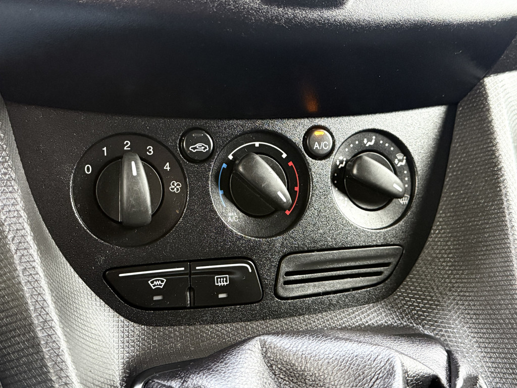 Ford Transit Connect 1.5 TDCI 101 PK / L2H1 / 1e EIG. / TREKHAAK / AIRCO / CRUISE / INRICHTING / 3-ZITS 15
