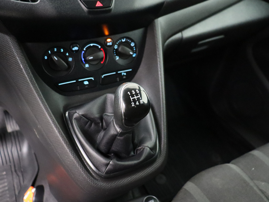 Ford Transit Connect 1.5TDCI 3-Persoons | Airco | Imperiaal | Trekhaak 15