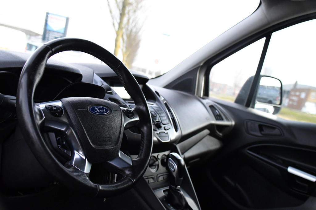 Ford Transit Connect 1.5 TDCI L1 PB Edition Cruise, 120pk, sensoren, Stoelverwarming, Trekhaak, Automaat, 3 zits, Airco, Uniek! 2