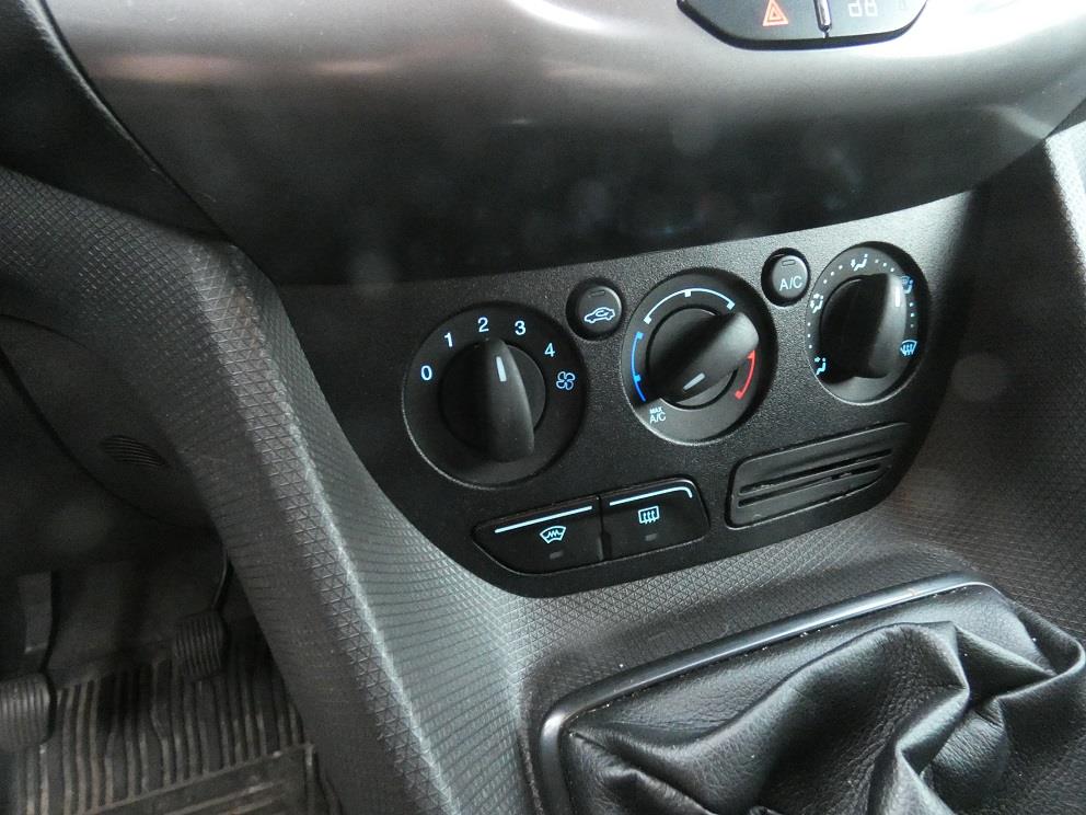 Ford Transit Connect 1.5 TDCI L1* navi/cam*3zits*cr.control* 10