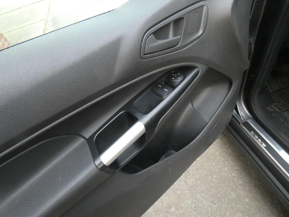 Ford Transit Connect 1.5 TDCI L1* navi/cam*3zits*cr.control* 8