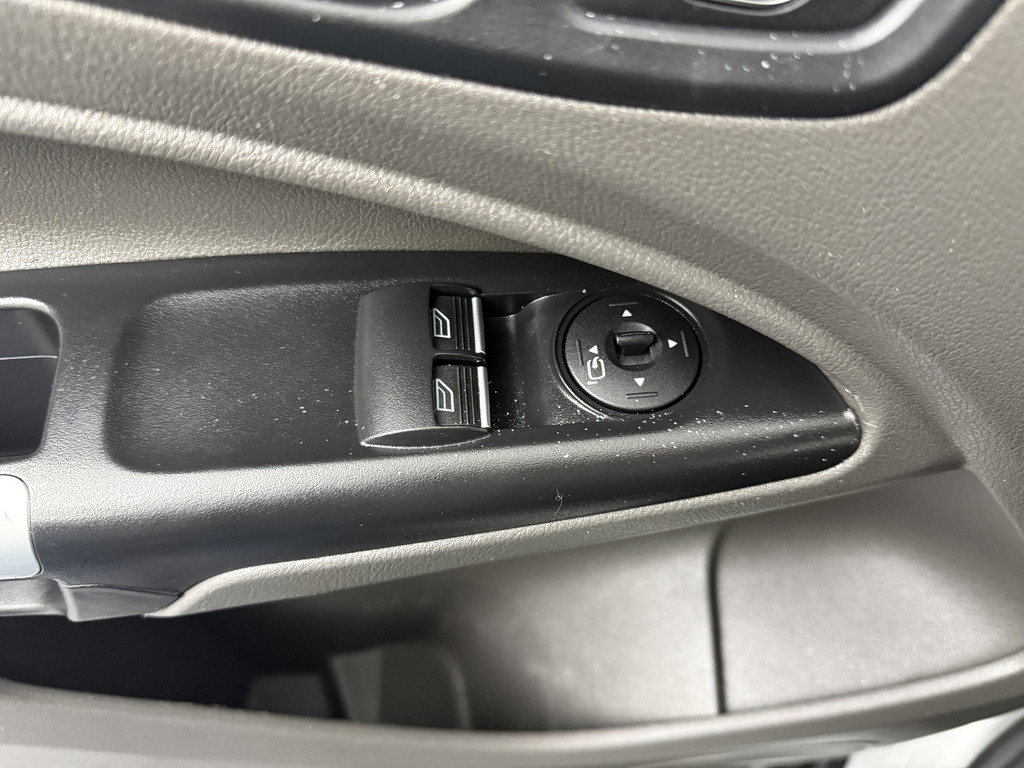 Ford Transit Connect 1.5TDCi Automaat 120PK | 3-Zits | Multimedia | Camera | Airco | Cruise | Betimmering 8