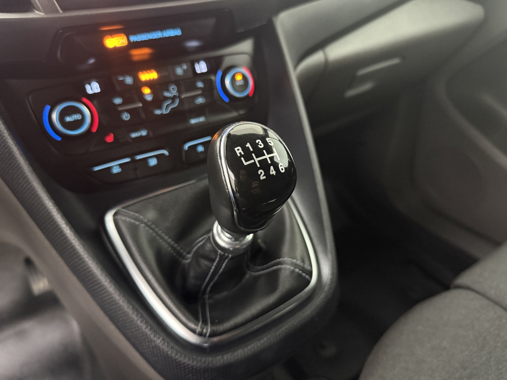 Ford Transit Connect Active Benzine | 3-Zits | Multimedia | Camera | Airco | Cruise | Betimmering 17