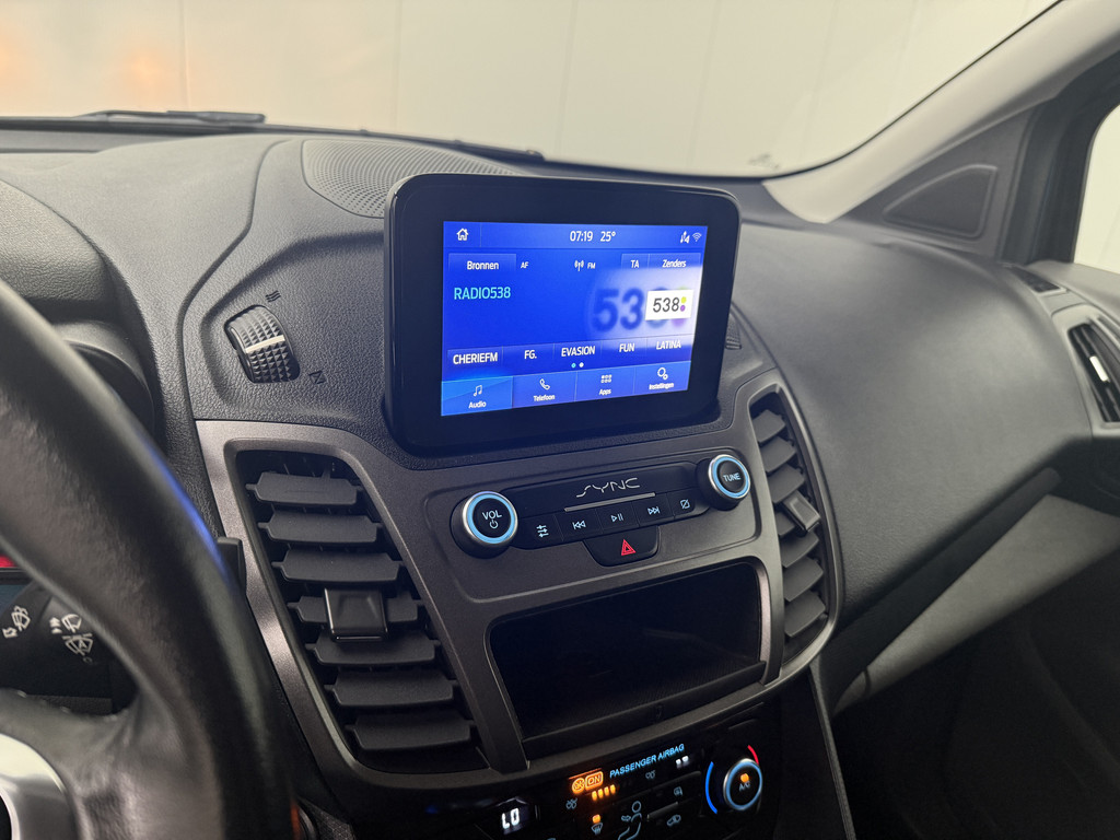 Ford Transit Connect Active Benzine | 3-Zits | Multimedia | Camera | Airco | Cruise | Betimmering 18