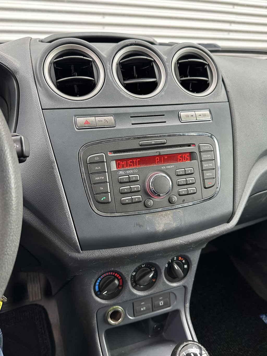 Ford Transit Connect T230L 1.8 TDCi Ambiente 8