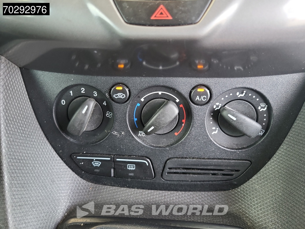 Ford Transit Connect 75pk L1H1 Airco Parkeersensoren APK 08-2026 Euro6 L1 3m3 Airco 16