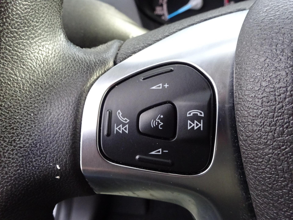 Ford Transit Courier 1.0 BENZINE Trend EcoBoost S&S 18