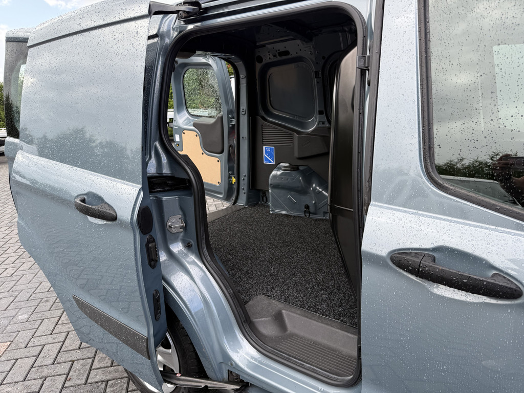 Ford Transit Courier 1.0 ECOBOOST TREND 100 PK / BENZINE! / 1e EIG. / BPM VRIJ !! / AIRCO / PDC / ZEER NETJES! 9
