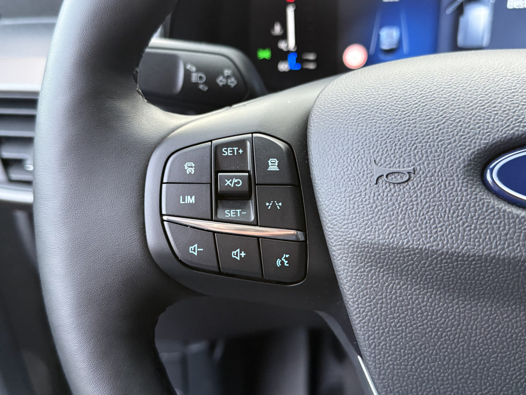 Ford Transit Courier 1.0 Ecoboost Limited BENZINE / L1H1 / UNIEK 2.119 KM!! / 4 JAAR GAR !! / ADAPTIVE CRUISE / CAMERA / LANE ASSIST / CARPLAY 8