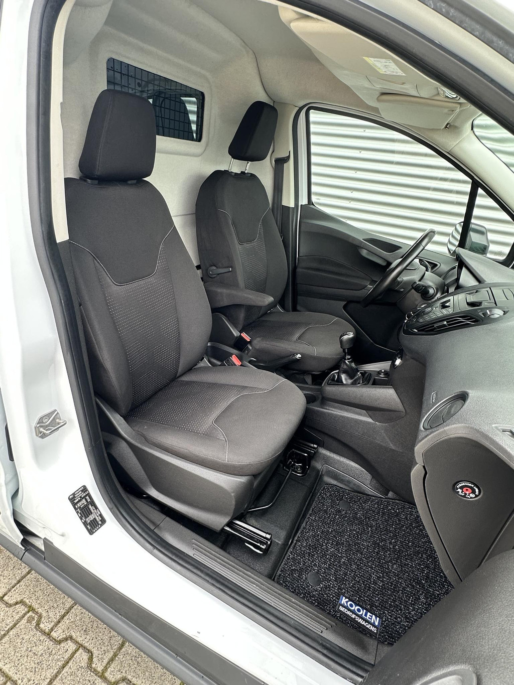 Ford Transit Courier 1.0 Trend Benzine 4
