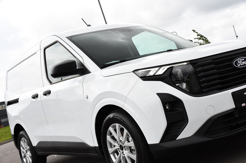 Ford Transit Courier 1.5 EcoBlue PB Edition Virtual, Camera, Cruise, Carplay, 100pk, Led, Multimedia, Trekhaak, Sensoren, Uniek! 17