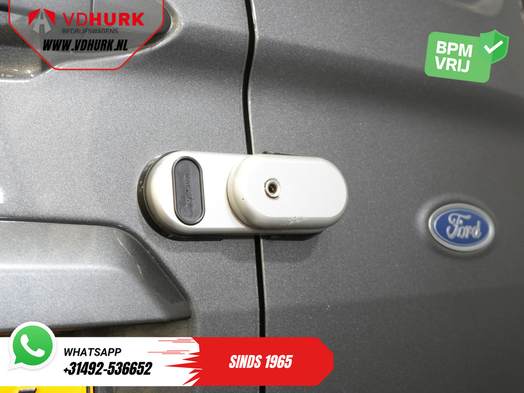 Ford Transit Courier 1.5 TDCI 100 pk Limited Stoelverw./ Voorruitverw./ Navi/ Carplay/ Camera/ Climate/ PDC/ LMV/ Cruise/ Trekhaak 18