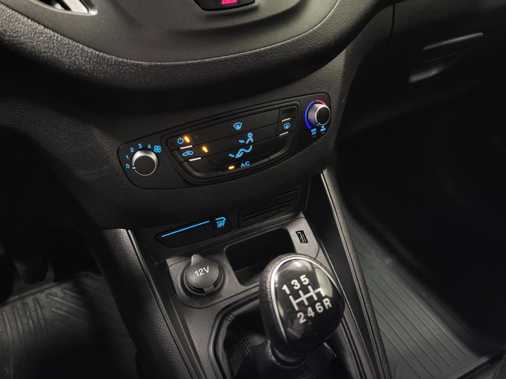 Ford Transit Courier 1.5TDCI Euro 6! 13