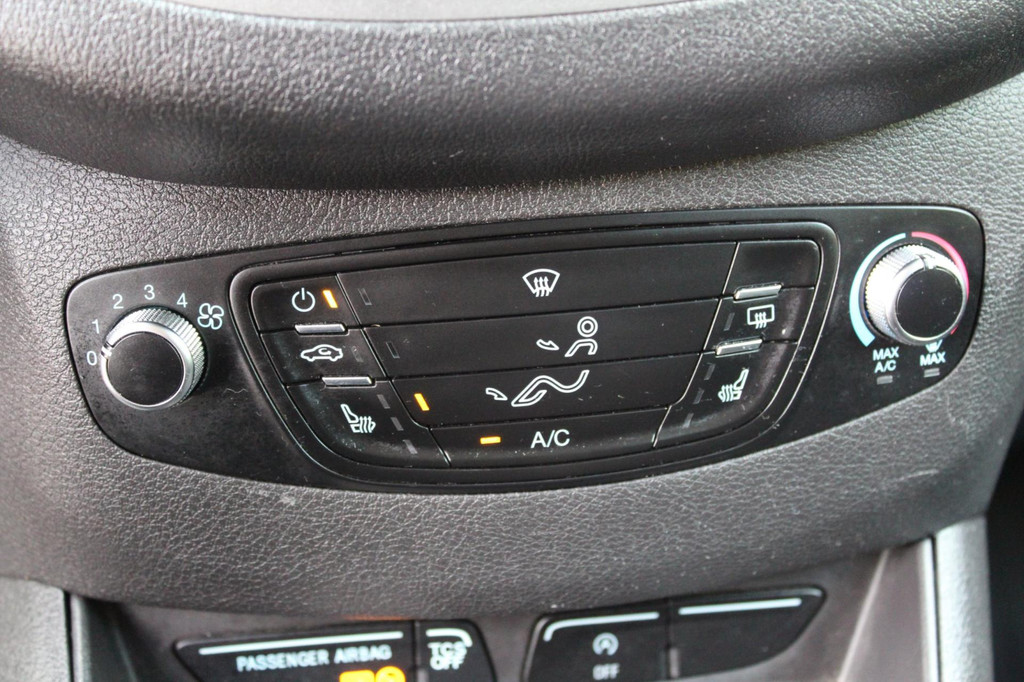 Ford Transit Courier 1.5 TDCI Trend Duratorq S&S 75PK | Airco | Stoelverwarming | PDC | Achterklep met raam 20