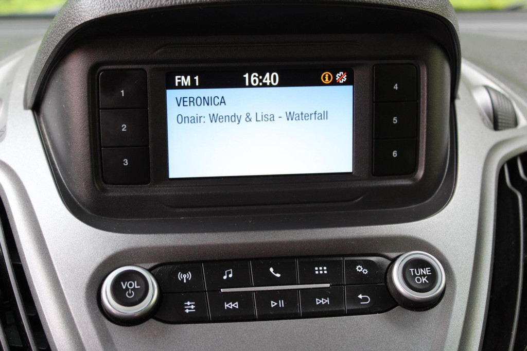 Ford Transit Courier 1.5 TDCI Trend Duratorq S&S 75PK | Airco | Stoelverwarming | PDC | Achterklep met raam 21