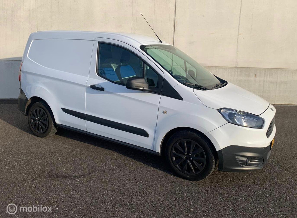 Ford Transit Courier AIRCO EURO 6 EUR 3999,- +21% BTW / TAX 15