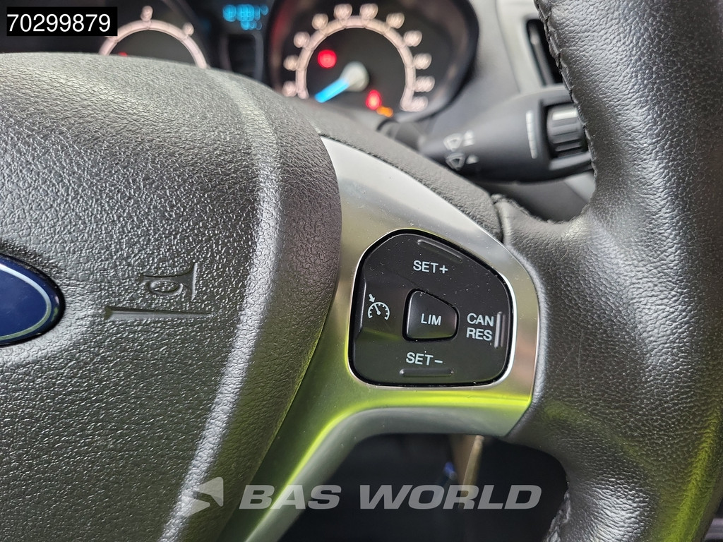 Ford Transit Courier 75PK L1H1 Navi Airco Cruise Camera Parkeersensoren Euro6 L1 Kompakt Airco Cruise control 18