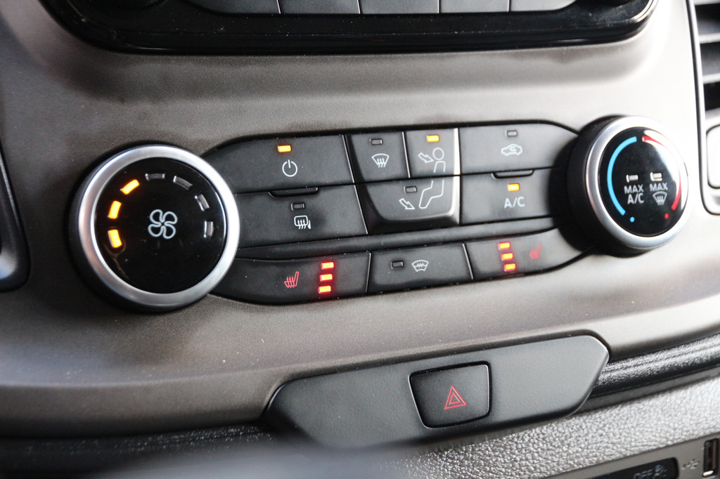 Ford Transit Custom 2.0 TDCI 130 | Aut. | Stoelverw. | Camera | Cruise | Airco.. 15