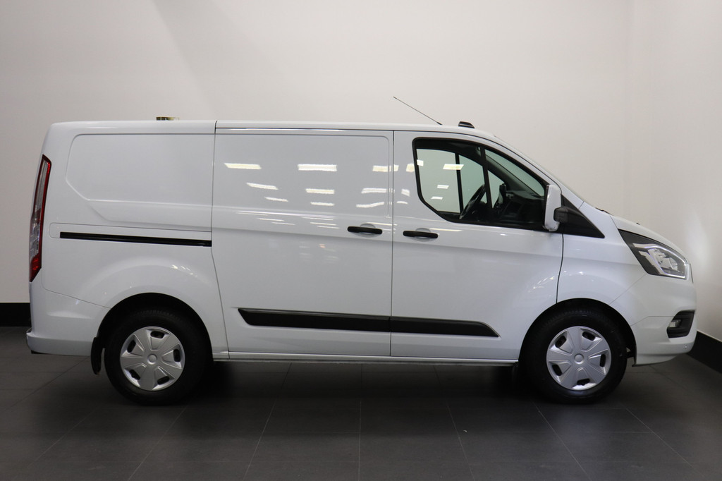 Ford Transit Custom 2.0 TDCI 130PK - EURO 6 - Airco - Navi - Cruise - €13.900,- Excl. 11