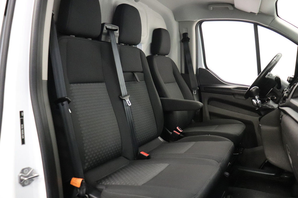 Ford Transit Custom 2.0 TDCI 130PK - EURO 6 - Airco - Navi - Cruise - €13.900,- Excl. 4