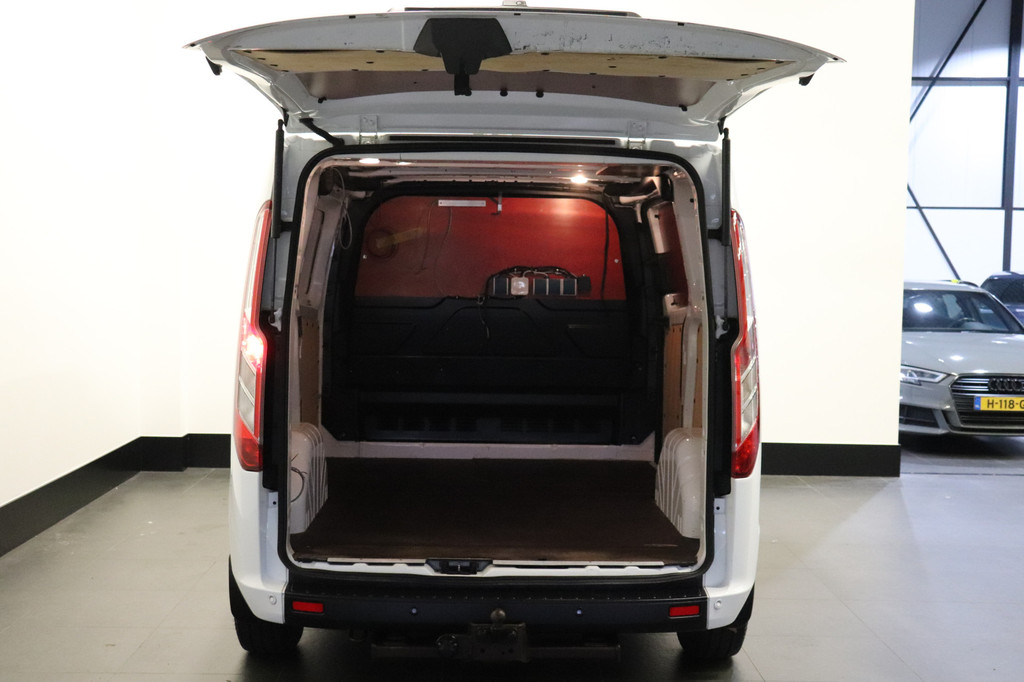 Ford Transit Custom 2.0 TDCI 130PK - EURO 6 - Airco - Navi - Cruise - €13.900,- Excl. 8
