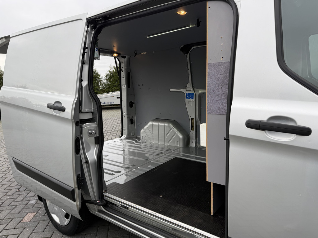 Ford Transit Custom 2.0 TDCI 130 PK AUTOMAAT / L1H1 / TREKHAAK / CRUISE / NAVI / CAMERA / LED / ACHTERKLEP 9