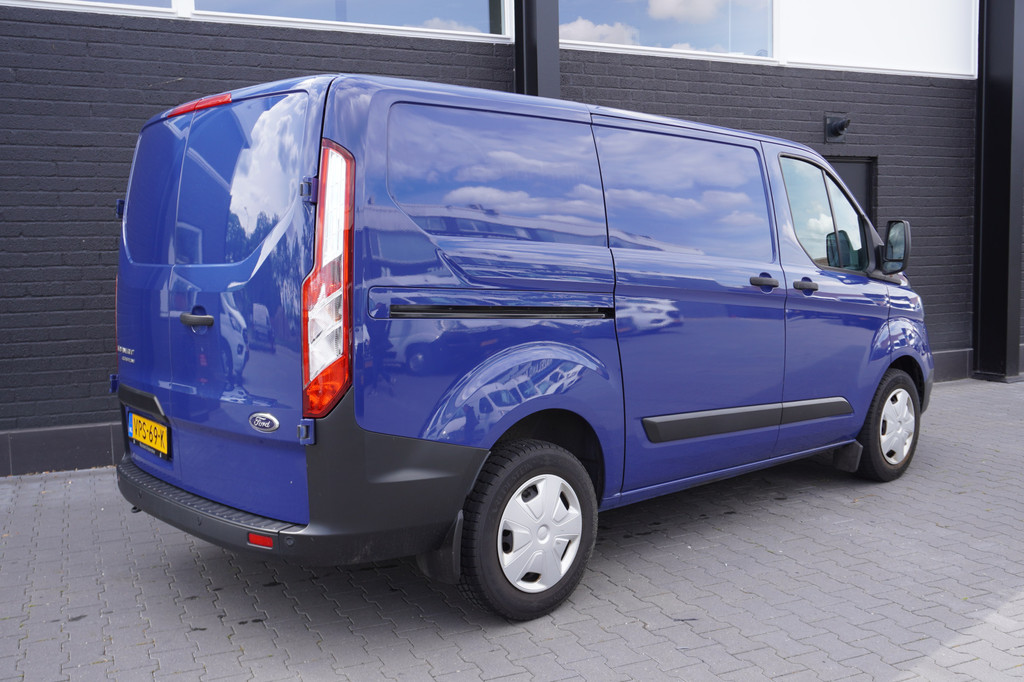 Ford Transit Custom 2.0 TDCI 130PK Automaat 2x Schuifdeur EURO 6 - Airco - Navi - Cruise - PDC - € 15.900,- Excl. 2