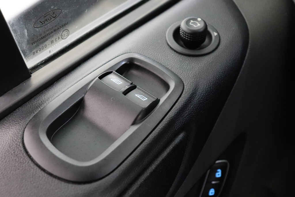 Ford Transit Custom 2.0 TDCI 130PK Automaat EURO 6 - Airco - Cruise - PDC - ⬠13.499,- Excl. 17