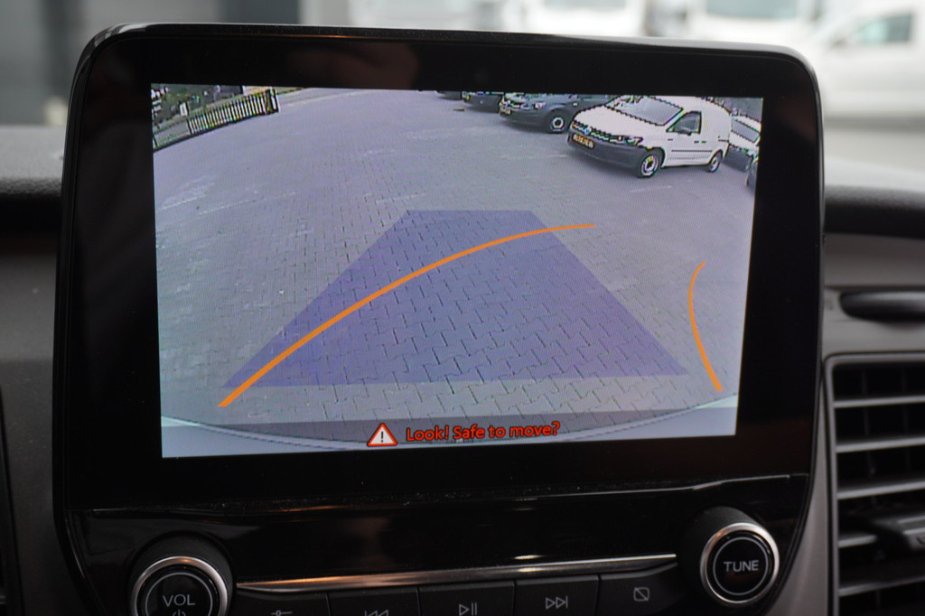 Ford Transit Custom 2.0 TDCI 130PK Automaat L2 EURO 6 - Airco - Navi - ACC - â¬12.900,- Excl. 13