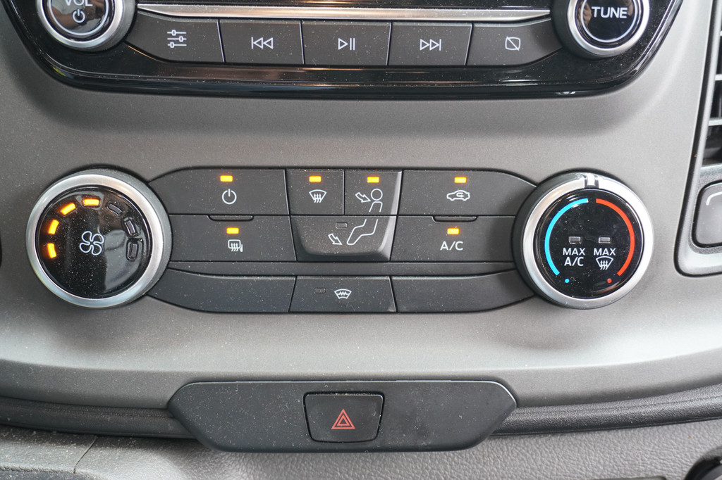 Ford Transit Custom 2.0 TDCI 130PK Automaat L2 EURO 6 - Airco - Navi - ACC - â¬12.900,- Excl. 14