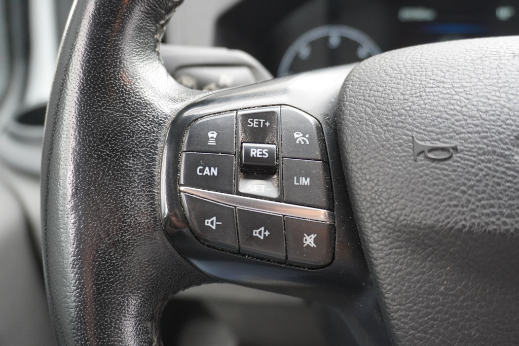 Ford Transit Custom 2.0 TDCI 130PK Automaat L2 EURO 6 - Airco - Navi - ACC - â¬12.900,- Excl. 17