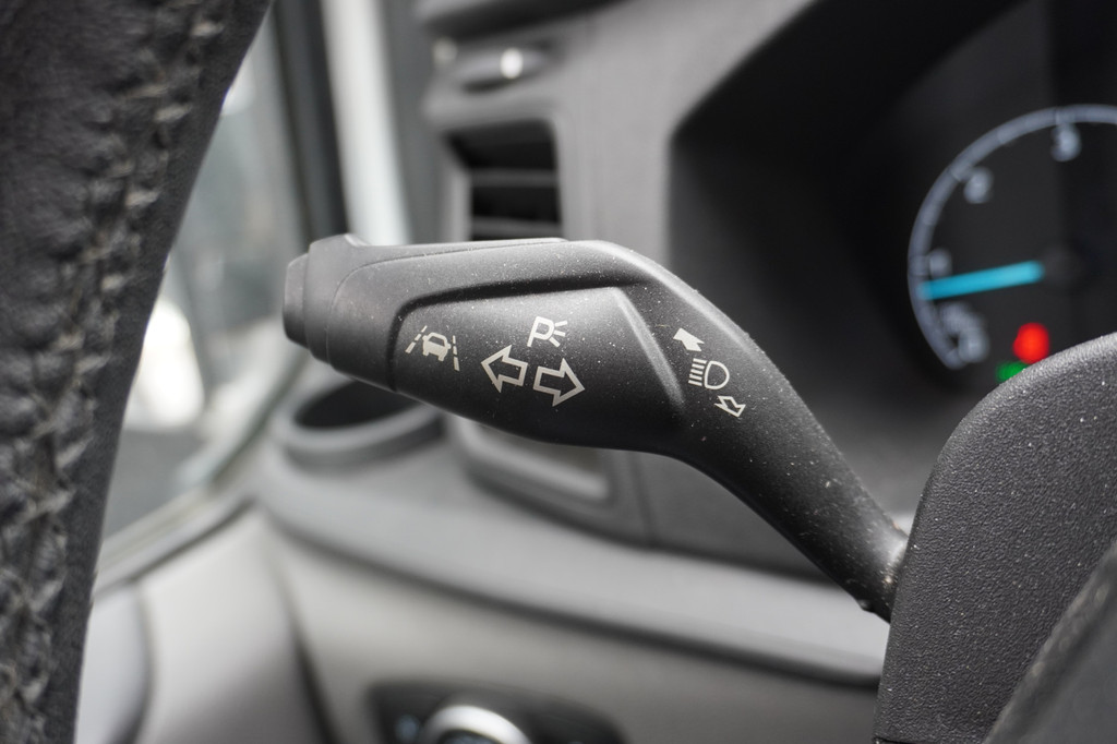 Ford Transit Custom 2.0 TDCI 130PK Automaat L2 EURO 6 - Airco - Navi - ACC - â¬12.900,- Excl. 19