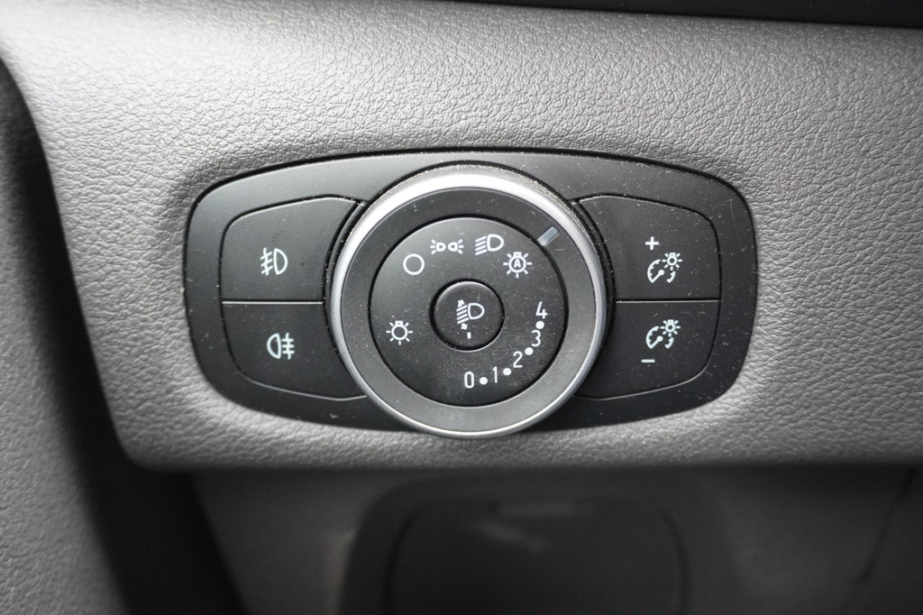 Ford Transit Custom 2.0 TDCI 130PK Automaat L2 EURO 6 - Airco - Navi - ACC - â¬12.900,- Excl. 20