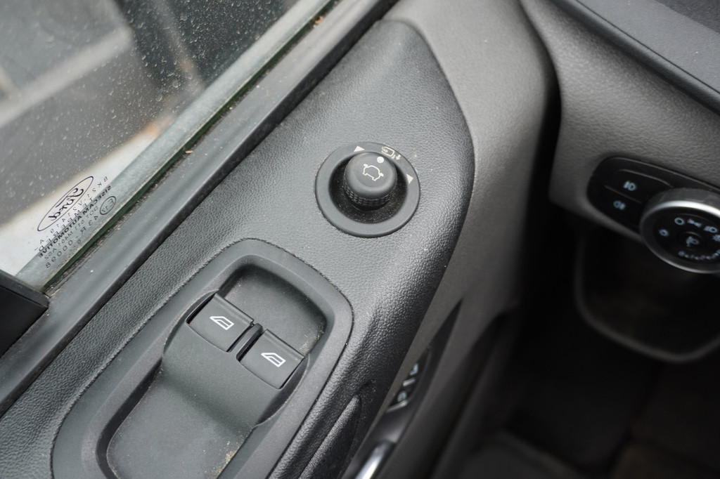 Ford Transit Custom 2.0 TDCI 130PK Automaat L2 EURO 6 - Airco - Navi - ACC - â¬12.900,- Excl. 21