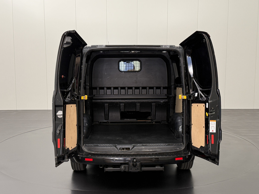 Ford Transit Custom 2.0TDCI 130PK Automaat Lang Black Edition | Navigatie | Camera | 2xSchuifdeur | Trekhaak 4