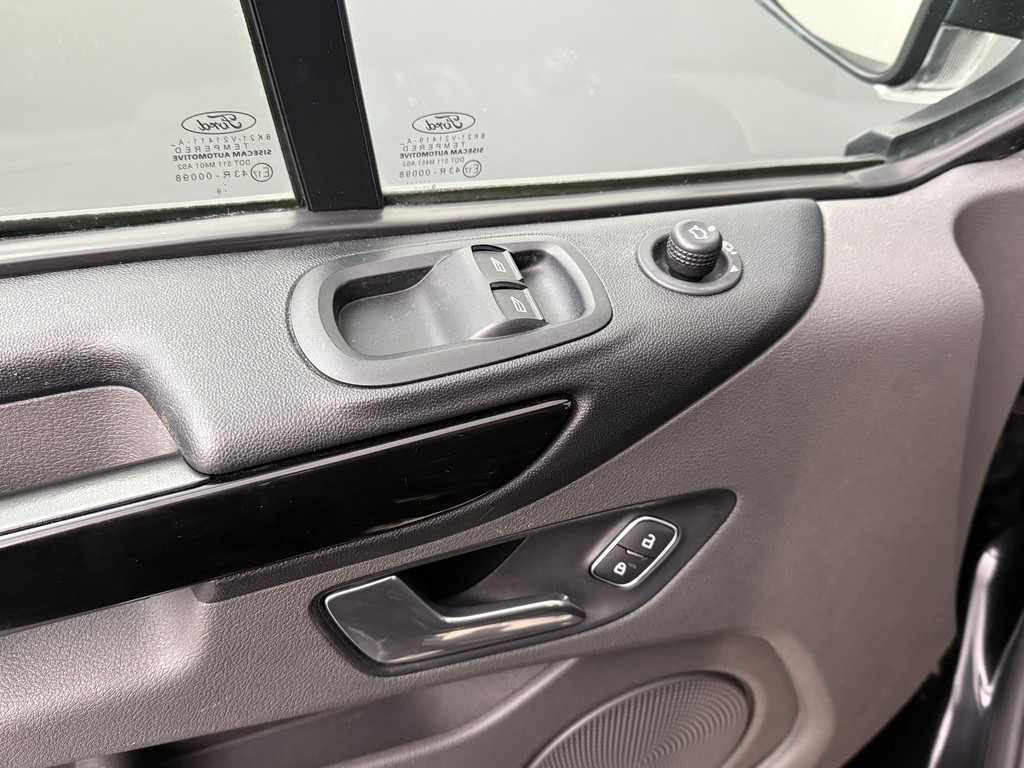 Ford Transit Custom 2.0TDCI 130PK Automaat Lang Black Edition | Navigatie | Camera | 2xSchuifdeur | Trekhaak 8
