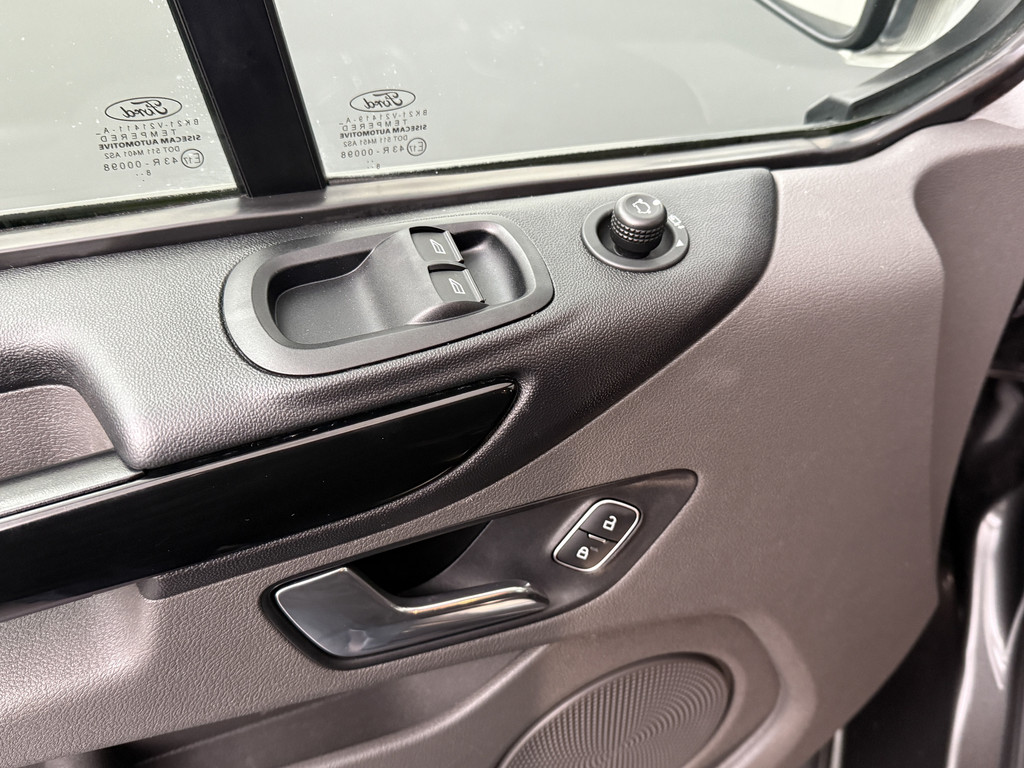 Ford Transit Custom 2.0TDCI 130PK Automaat Lang Limited Dubbele Cabine | Navigatie | Camera | Imperiaal | Trekhaak 8