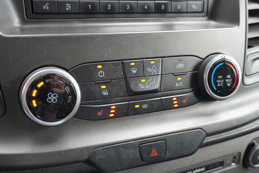 Ford Transit Custom 2.0 TDCI 130PK EURO 6 - Airco - Cruise - PDC - ⬠9.950,- Excl. 10