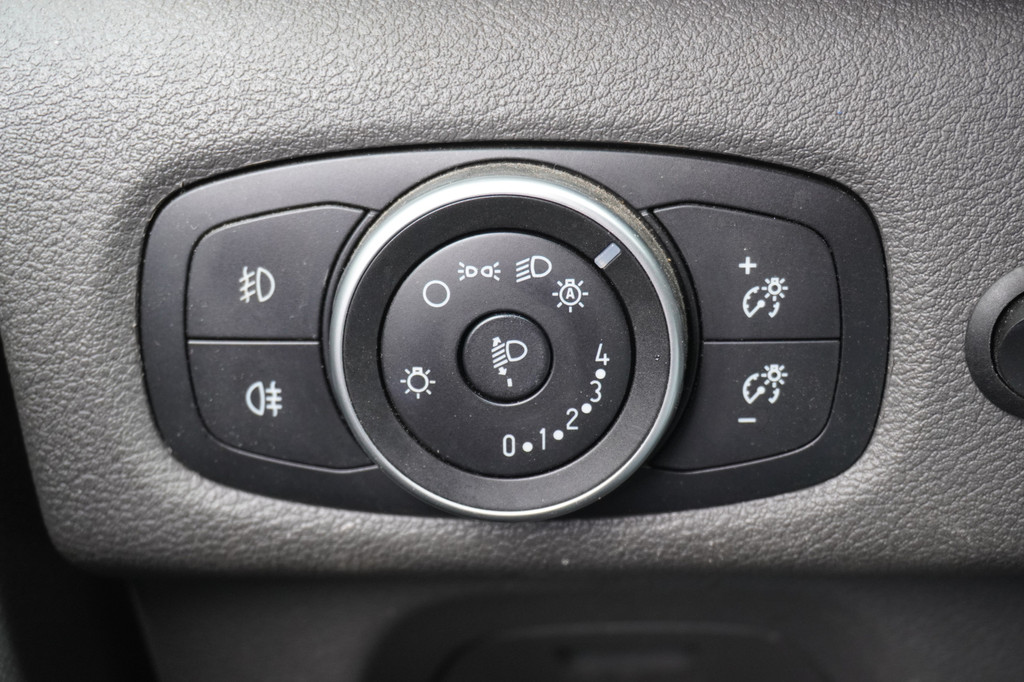 Ford Transit Custom 2.0 TDCI 130PK EURO 6 - Airco - Cruise - PDC - ⬠9.950,- Excl. 16