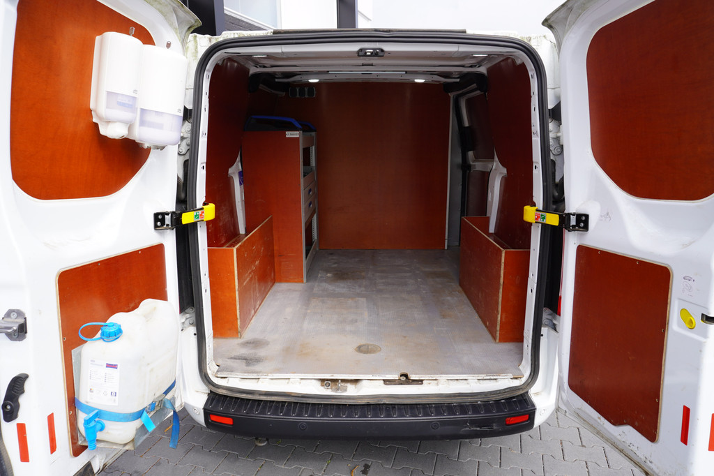 Ford Transit Custom 2.0 TDCI 130PK EURO 6 - Airco - Cruise - PDC - ⬠9.950,- Excl. 8