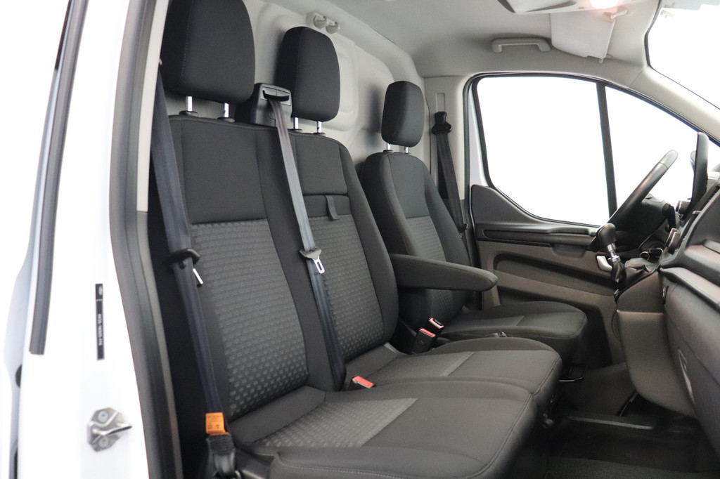 Ford Transit Custom 2.0 TDCI 130PK EURO 6 - Airco - Navi - Cruise - € 13.950,- Excl. 5