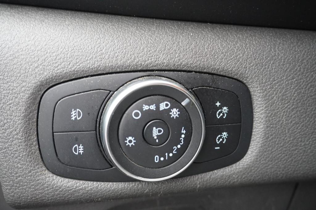 Ford Transit Custom 2.0 TDCI 130PK L1H2 Automaat EURO 6 - Airco - Navi - Cruise - ⬠14.950,- Excl. 15