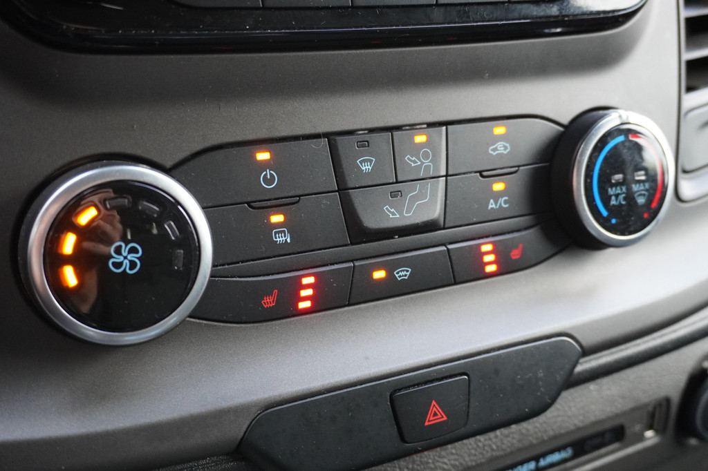 Ford Transit Custom 2.0 TDCI 130PK L1H2 Automaat EURO 6 - Airco - Navi - Cruise - ⬠15.950,- Excl. 9