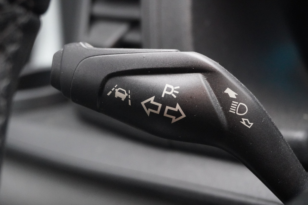 Ford Transit Custom 2.0 TDCI 130PK L2 - EURO 6 - Airco - Cruise - PDC - Camera - â¬10.499,- Excl. 16