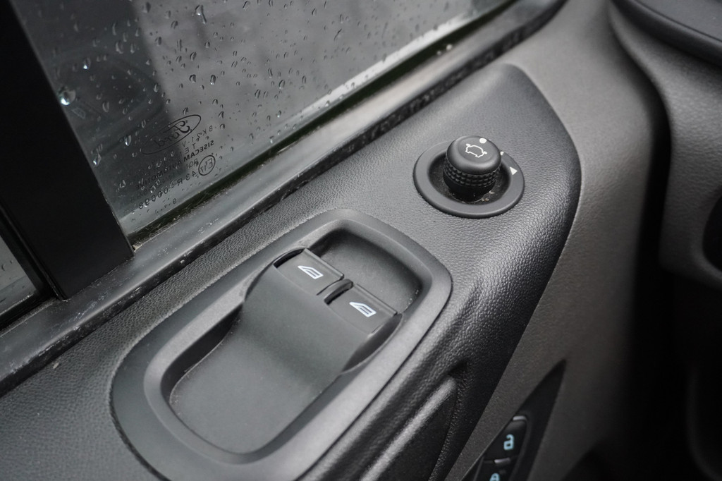 Ford Transit Custom 2.0 TDCI 130PK L2 - EURO 6 - Airco - Cruise - PDC - Camera - â¬10.499,- Excl. 18