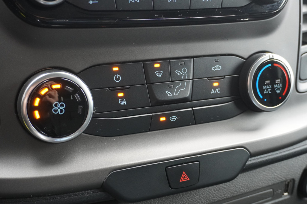 Ford Transit Custom 2.0 TDCI 130PK L2 2x schuifdeur EURO 6 - Airco - Navi - Cruise - PDC - â¬12.499,- Excl. 11