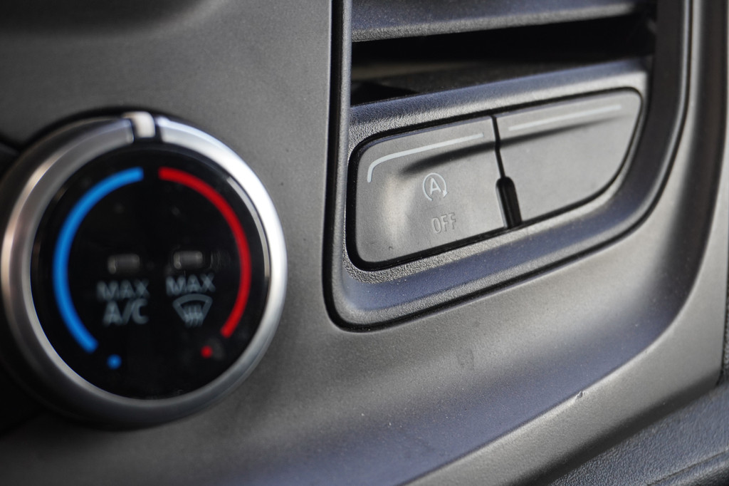 Ford Transit Custom 2.0 TDCI 130PK L2 Automaat EURO 6 - Airco - Cruise - PDC - â¬13.950,- Excl. 15